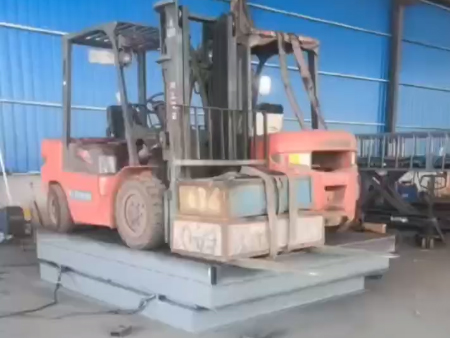 剪叉式升降平臺 剪叉式升降平臺